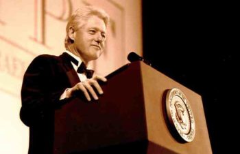 President Bill Clinton speaking at the 2001 Israel Policy Forum dinner, January 2001. (Courtesy IPF)