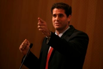 Ron Dermer, the senior adviser to Prime Minister Benjamin Netanyahu, speaking at a convention for Jewish bloggers in Jerusalem, 2009.  (Miriam Alster/Flash90)