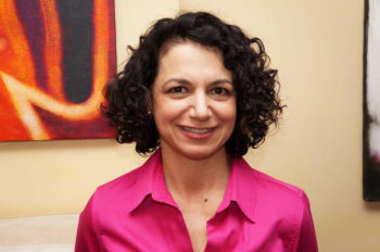 Lori Cohen Sanctuary a családokért elnöke a közelmúltban UJA Federation of New York-i konferencián a szexuális célú emberkereskedelem.  (Udvariasság Lori Cohen)