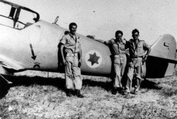 Lou Lenart and other fighter pilots in front of Avia-S-199 plane. Courtesy of Boaz Dvir)