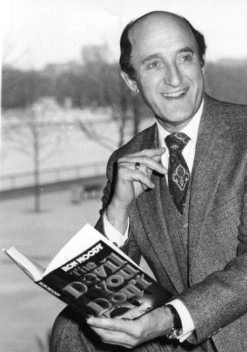 British actor Ron Moody in April 1980 with his first published novel, "The Devil You Don't."(Graham Turner/Keystone/Getty Images)