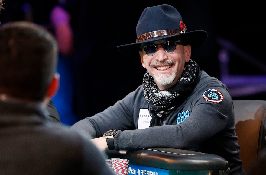 Neil Blumenfield competing at the World Series of Poker in Las Vegas, Nov. 8, 2015. (John Locher/AP Images)