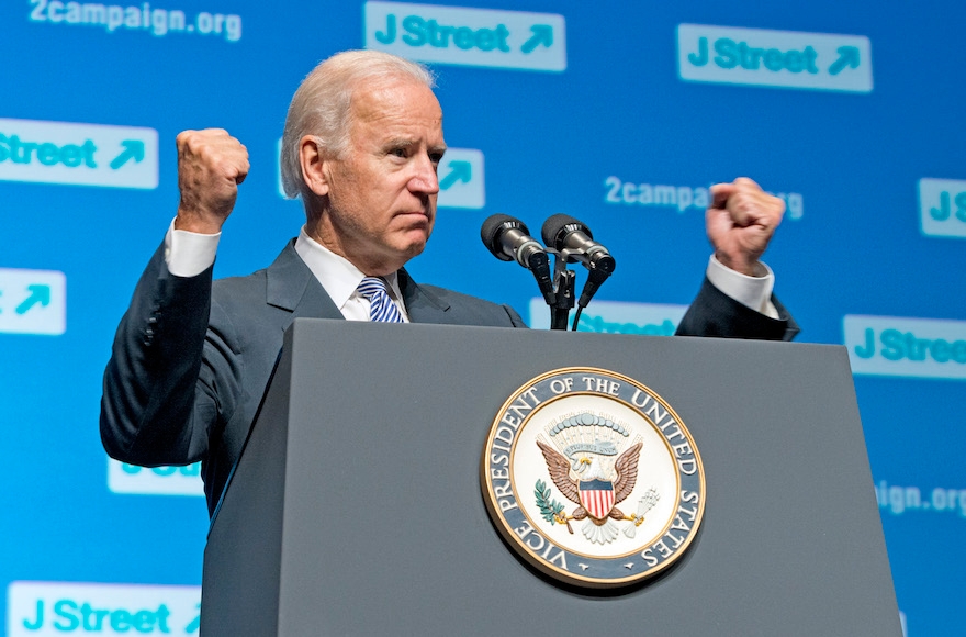  Joe Biden addressing the fourth National J Street Conference at the Washington Convention Center in Washington, D.C., Sep. 30, 2013. (Ron Sachs-Pool/Getty Images)