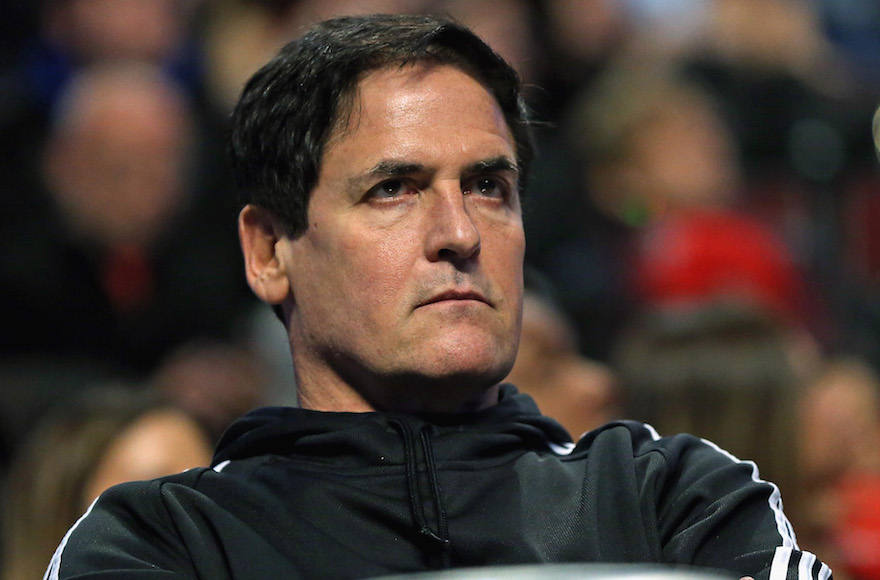 CHICAGO, IL - JANUARY 15: Owner Mark Cuban of the Dallas Mavericks watces as his team takes on the Chicago Bulls at the United Center on January 15, 2016 in Chicago, Illinois. The Mavericks defeated the Bulls 83-77. (Photo by Jonathan Daniel/Getty Images)