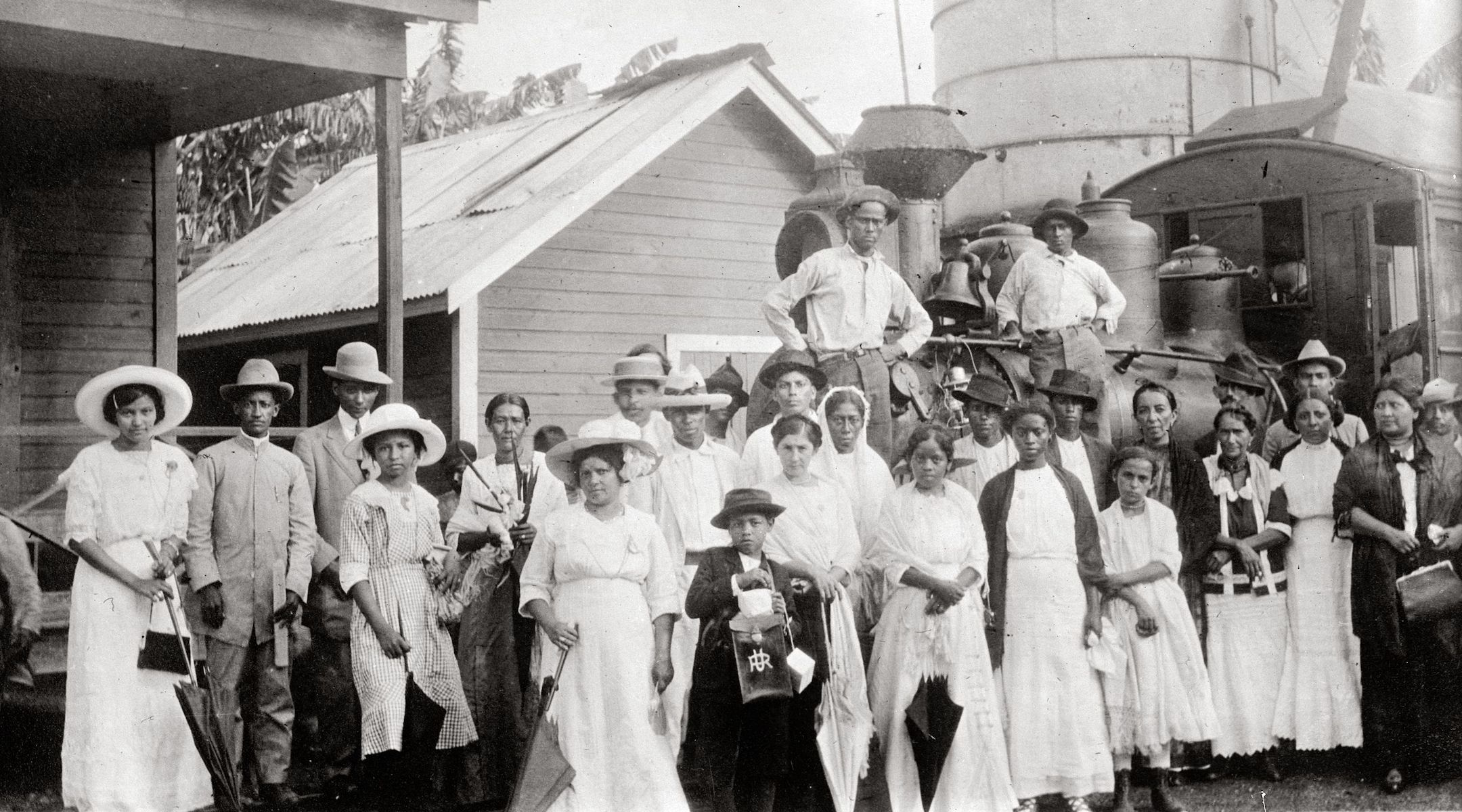 A view outside a train station in Honduras in 1915