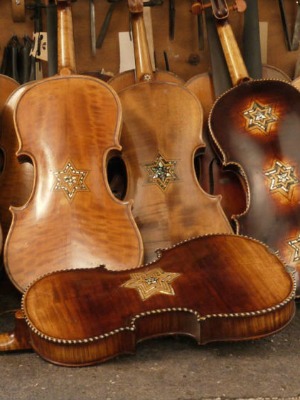 Philharmonic Orchetra of Monaco to use holocaust victims' violins.