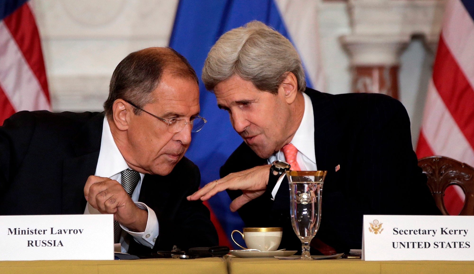 Russian Foreign Minister Sergey Lavrov talks with U.S. Secretary of State John Kerry in Washington, Aug. 9, 2013. (Win McNamee/Getty Images)