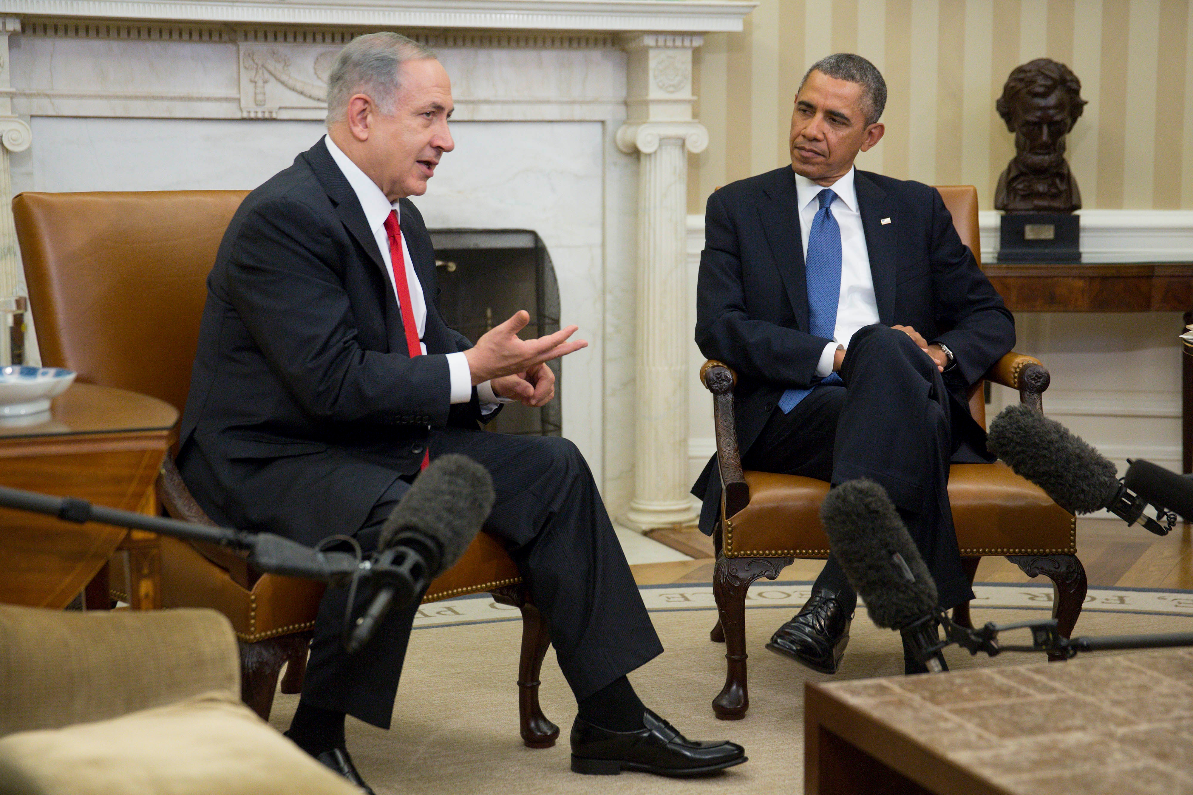 Israel Prime Minister Benjamin Netanyahu sits with President Obama during a meeting in the Oval Office on Mar. 3, 2014 in Washington, D.C. (Andrew Harrer-Pool/Getty Images)