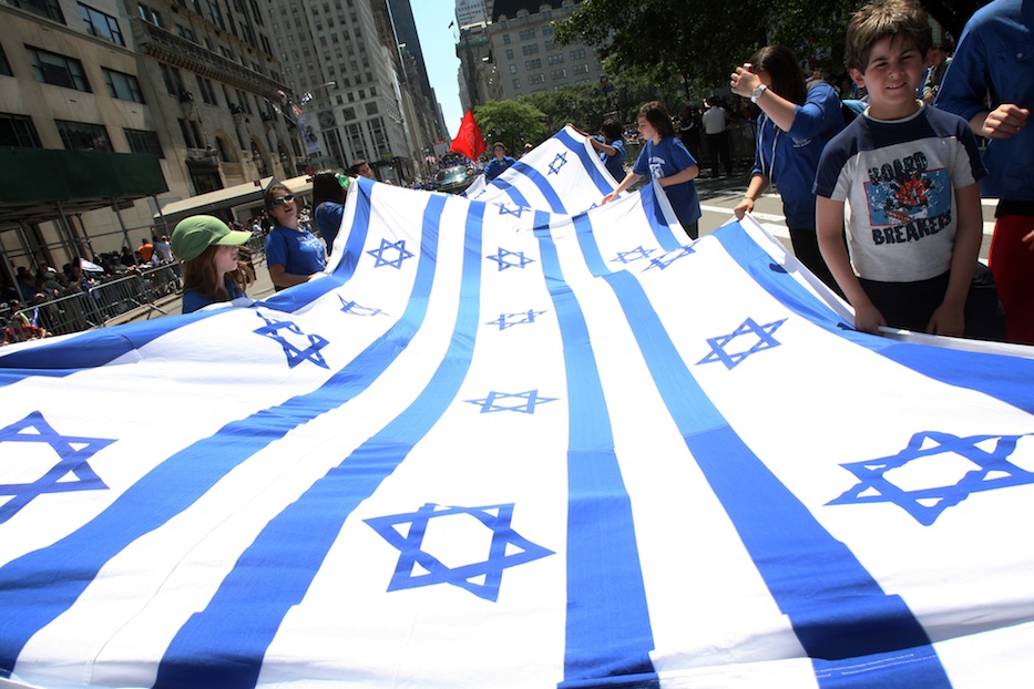 Participants in the annual Salute to Israel Parade march in New York on May 31, 2009 in New York. (Hiroko Masuike/Getty Images)