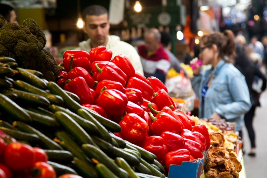 A vegetable market in Israel. (Moshe Shai/Flash 90) 
