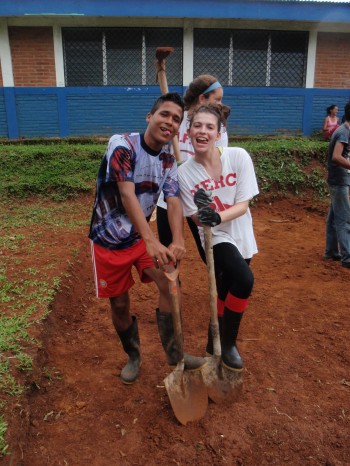 Marcus working with the Nicaraguan teens. (Courtesy of Jade Marcus) 