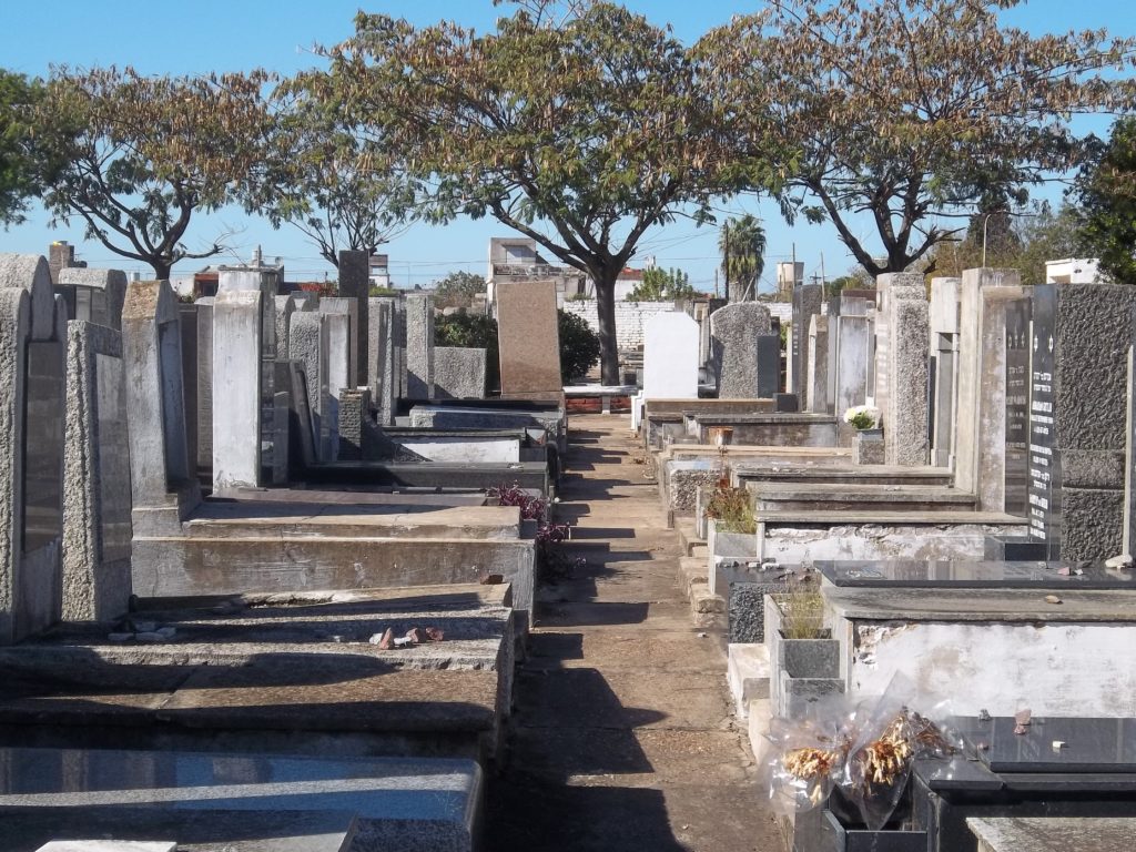 Alberto Nisman was buried in Tablada Jewish Cemetery, the final resting place of the victims of the 1994 AMIA bombing. (Wikimedia Commons)