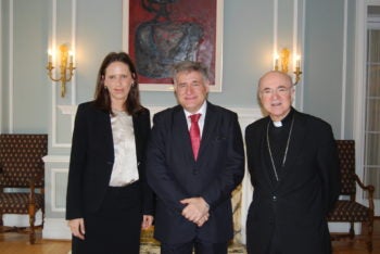 Rabbi Abraham Skorka, center, with Argentine Ambassador Cecilia Nahon and Apostolic Nuncio Carlo Vigano, in Washington, D.C., Jan. 20, 2015. (Embassy of Argentina)