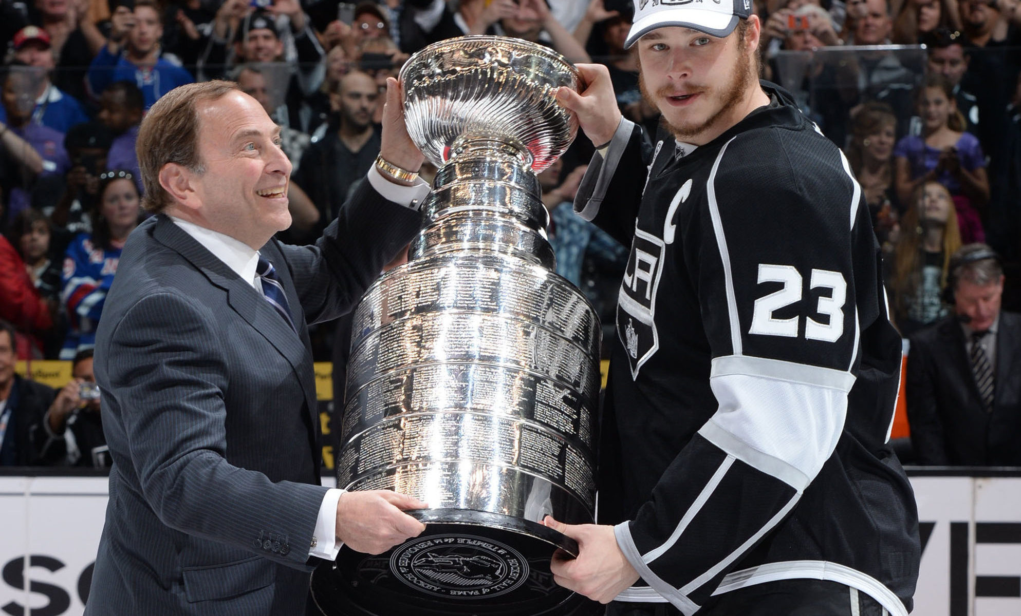 File:Captain Dustin Brown receiving Stanley Cup from NHL Commissioner Gary  Bettman (7476660930).jpg - Wikipedia