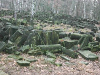 Warsaw's Brodno  cemetery was destroyed during the German occupation of Poland. (Courtesy of Jewish Community of Warsaw)