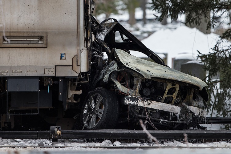 A Metro-North train collided with an SUV in Valhalla, N.Y., leading to six fatalities, including the driver of the car, Feb. 3, 2015. (Andrew Burton/Getty Images)