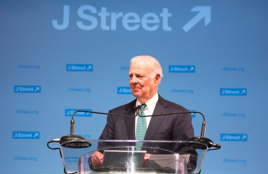 Former Secretary of State James Baker addresses the J Street conference in Washington, March 23, 2015. (J Street)
