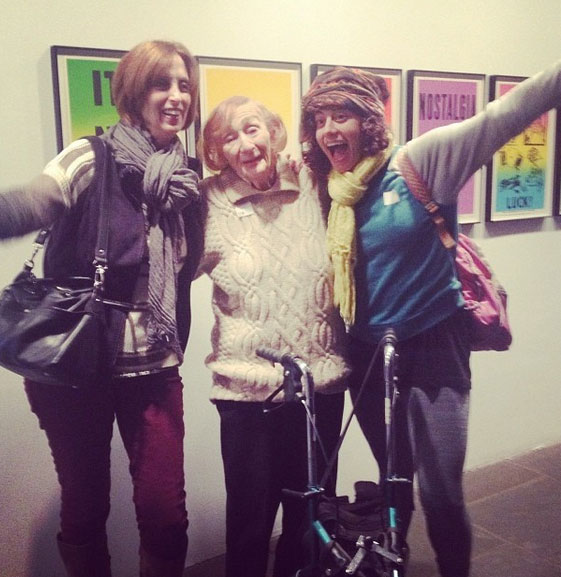 Jessie Kahnweiler, right, with her mother, Jennifer Kahnweiler and her grandmother Lucille Boretz. (Courtesy of the Kahnweiler family)