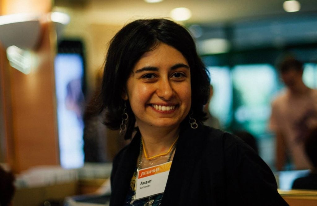 Anahit Antoyan, a member of the Lsaran organizing committee, at the group's first conference in Moscow, May 22, 2015. (Anna Ayvazyan/Lsaran) 