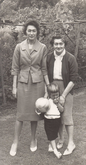 Helena Colomerecki, right, was a Polish-born Jew who changed her name from Malie Rothenberg. (Courtesy of Jennie Workman Milne)