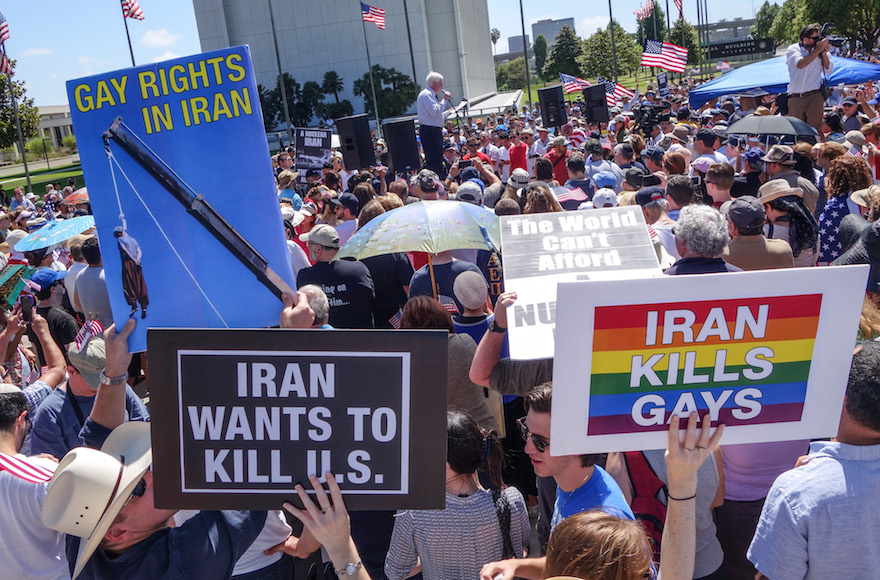 Hundreds turned out for a protest in Los Angeles against the Iran nuclear deal, July 26, 2015. (Peter Duke)