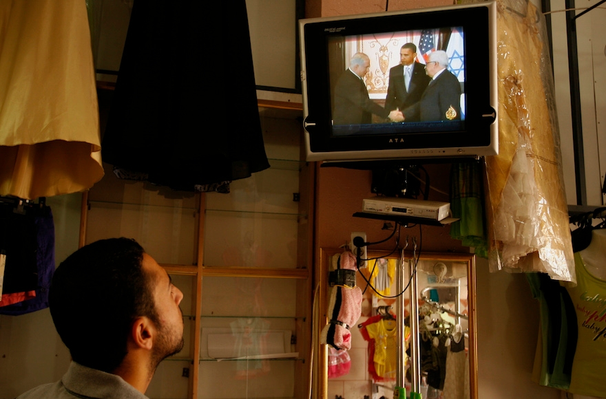 Palestinians watching a Win new U.S. led Barack Obama