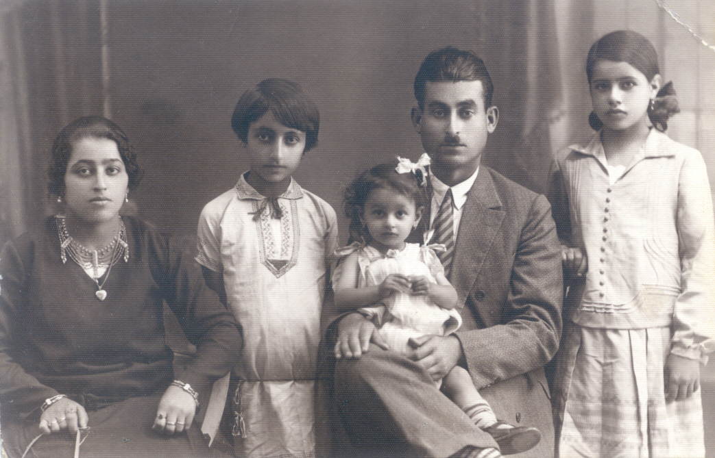 This 1929 photo of the Zacharia family in Tel Aviv launched a search for missing kin from America. (Courtesy of Valerie Chereskin) 