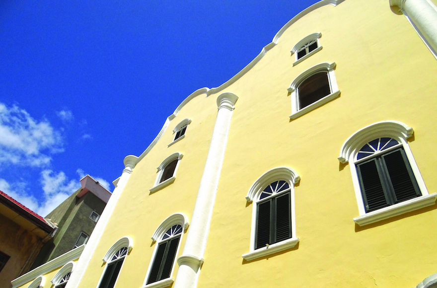 The exterior of Mikve Israel-Emanuel synagogue in Willemstad, Curacao, in 2015. (Melissa Apter/Washington Jewish Week)