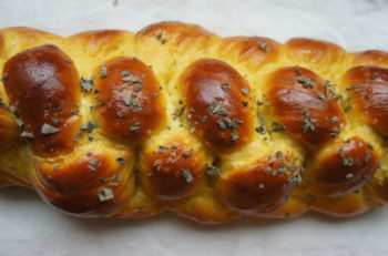 Butternut-Squash-Challah-horriz (1)