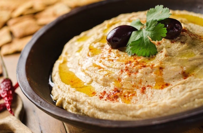 Israeli hummus restaurant gives Jews and Arabs 50 off for eating