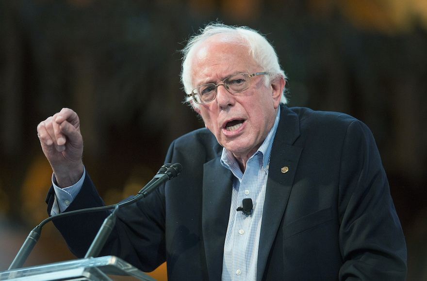 Democratic presidential candidate Senator Bernie Sanders speaking at an event at the University of Chicago on Sept. 28, 2015. (Scott Olson/Getty Images)