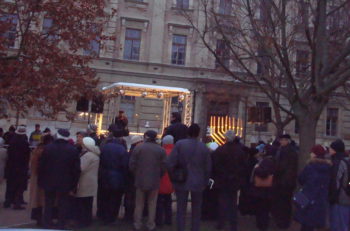 Rabbi Peter Kardos singing Kaddish in the memory of the Jews killed in the Holocaust from the town of Székesfehérvár. (Ágnes Bőhm)