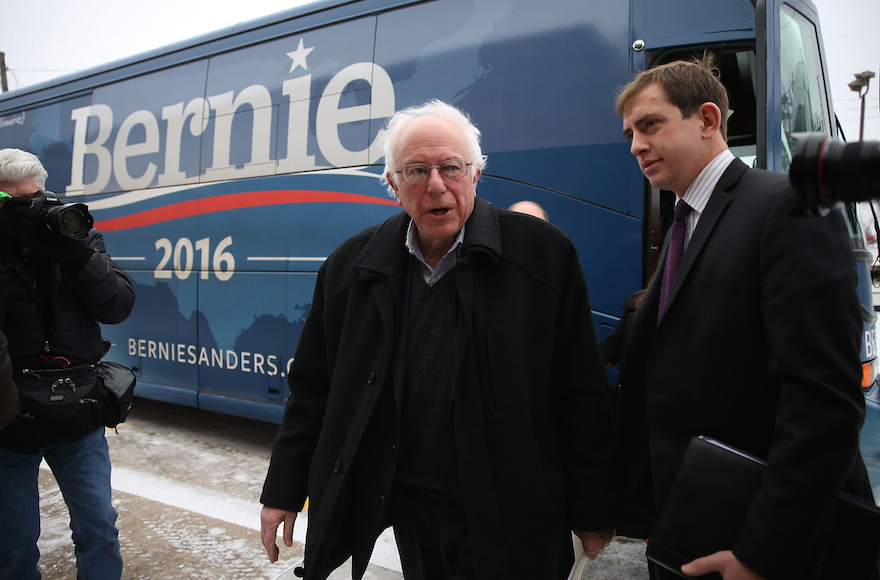 Democratic presidential candidate Sen. Bernie Sanders, I-Vt., stepping off his campaign bus an event with United Steelworkers Local 310L in Des Moines, Iowa, Jan. 26, 2016. (Joe Raedle/Getty Images)