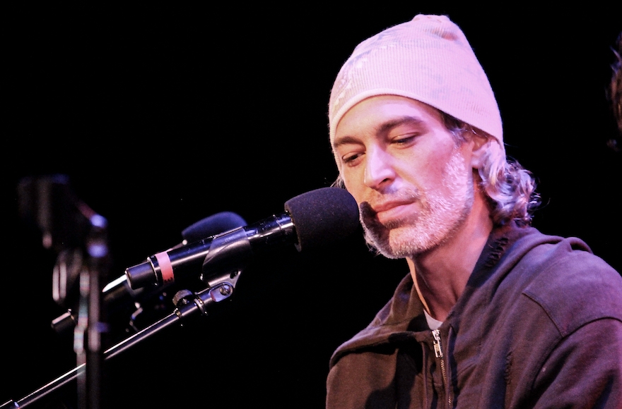 Matisyahu speaking at Le Poisson Rouge in New York City, Jan. 8, 2016. (Amir Norman)