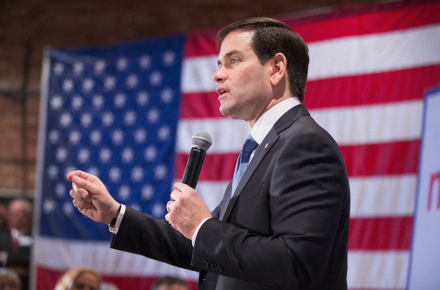 Republican presidential candidate Sen. Marco Rubio, R-Fl., speaking to guests during a rally in Marshalltown, Iowa, Jan. 6, 2016. (Scott Olson/Getty Images)
