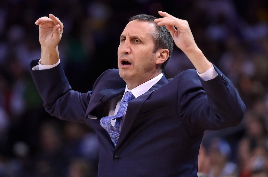 David Blatt, former coach of the Cleveland Cavaliers, reacting to a call in a game against the Golden State Warriors in Oakland, Calif., Dec. 25, 2015. (Thearon W. Henderson/Getty Images)