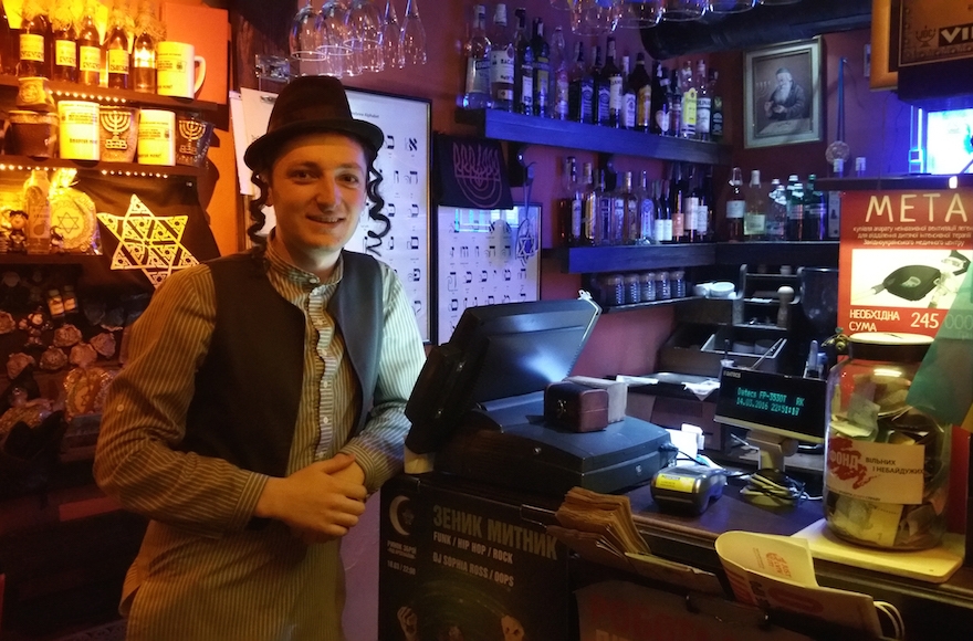 Vlodymir, a waiter at the Pid Zolotoju Rozoju restaurant who calls himself Moishe, on March 14, 2016. (Cnaan Liphshiz) 
