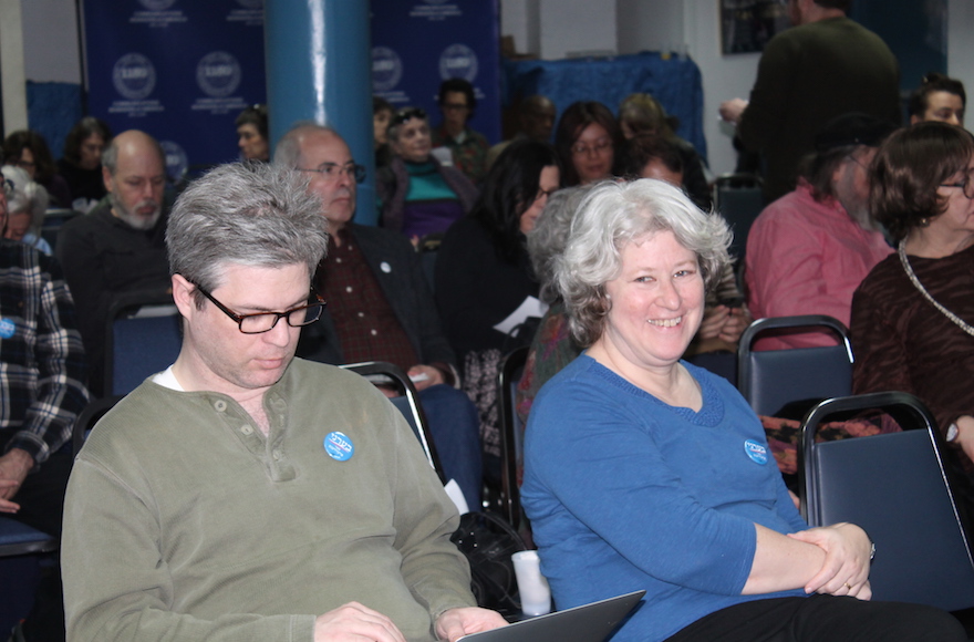 Rabbi Iris Richman, right, a founder of Rabbis for Bernie, and Brooklyn resident Charles Lenchner, left, were among those at a Jewish Sanders campaign event on April 10, 2016. (Uriel Heilman)