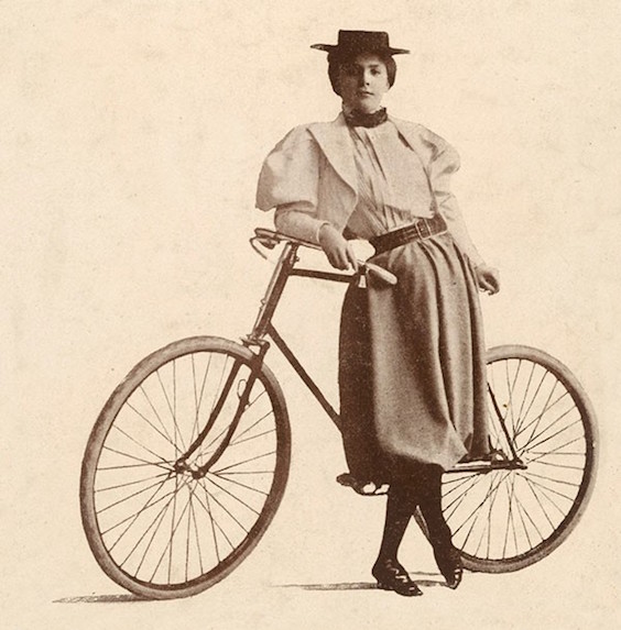 Annie Cohen Kopchovsky Was the First Woman To Bike Around the World