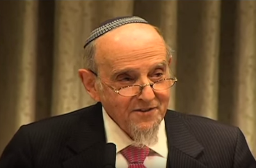 Rabbi Haskel Lookstein is pulling out of speaking at the Republican convention. (Screenshot from YouTube)