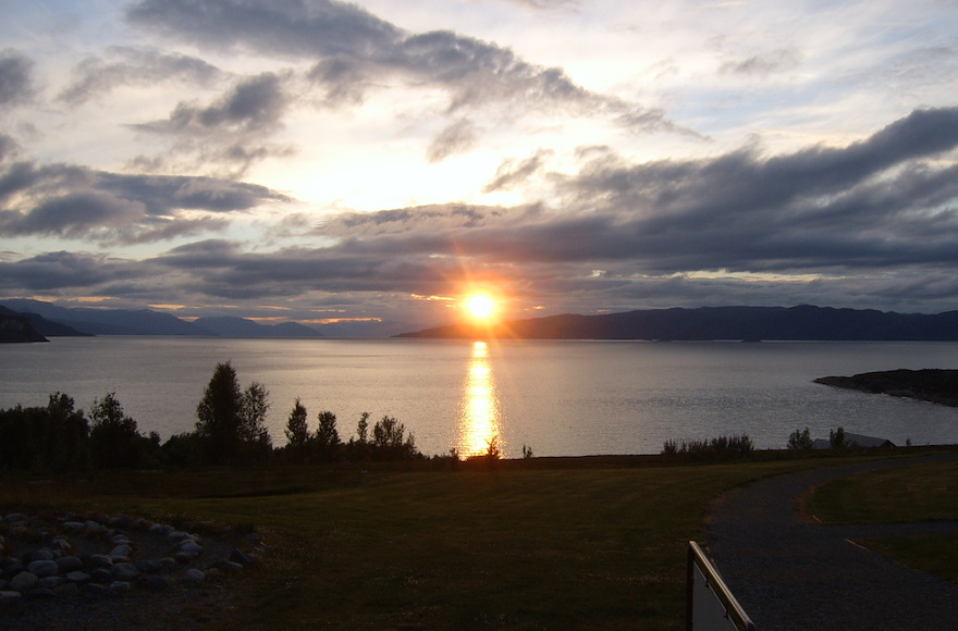 Summer days are remarkably long in Northern Europe, as seen here at the Altafjord in Alta, Norway. It's great for travelers but not necessarily for Jews fasting on Tisha b'Av. (Wikimedia Commons)