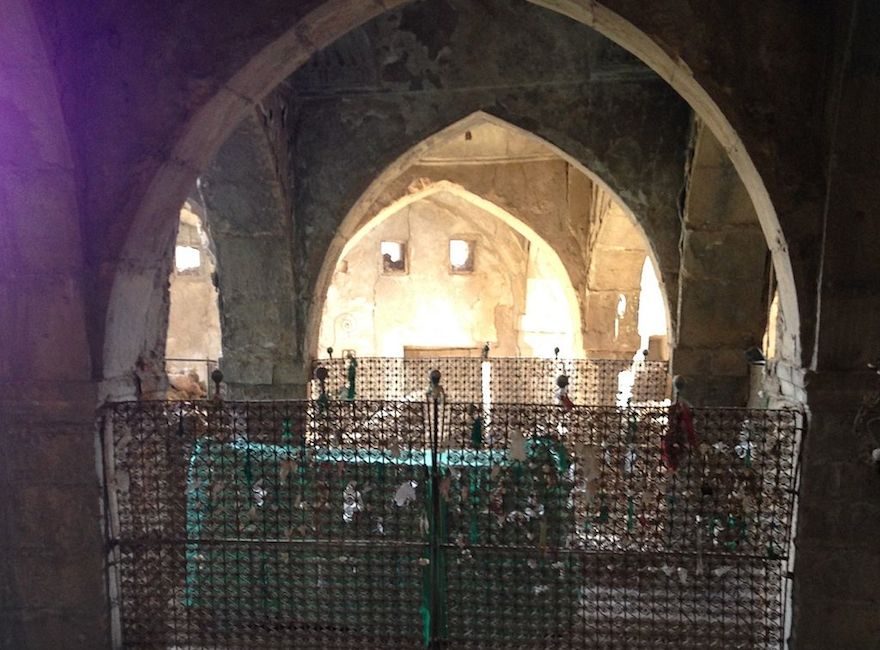 Nahum's Tomb in the Iraqi town of Alqosh in 2014. (Wikimedia Commons)