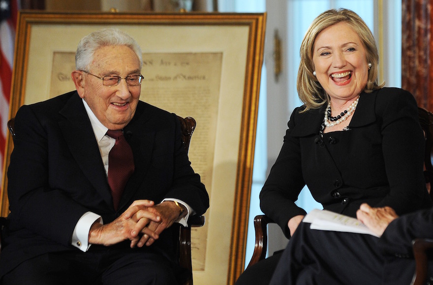 US Secretary of State Hillary Clinton and former US Secretary of State Henry Kissinger talking to Charlie Rose, at the Department of State in Washington, D.C., April 20, 2011. (Jewel Samad/AFP/Getty Images)