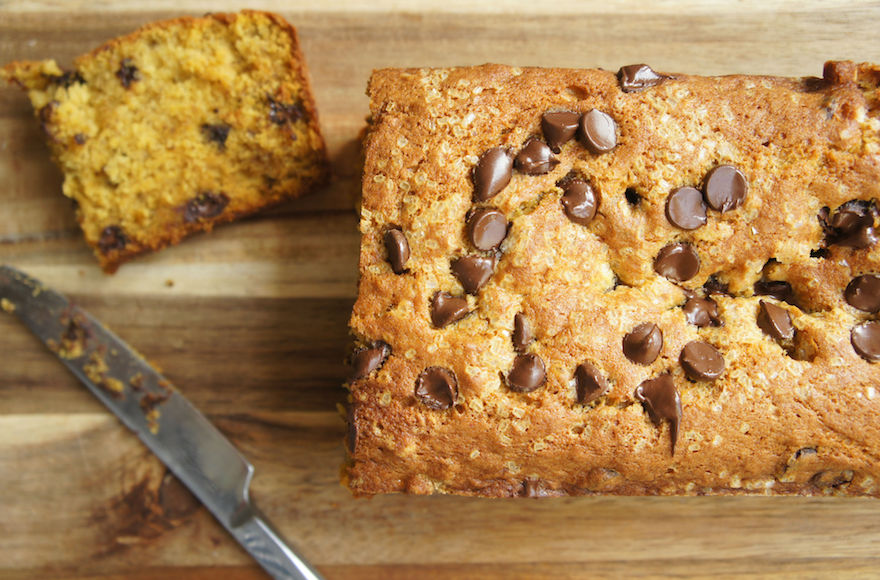 Pumpkin banana chocolate chip bread