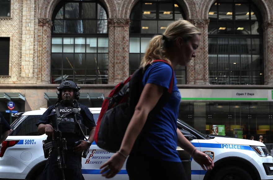 A New York City police officer standing guard outside Grand Central Station in New York City, Sept. 20, 2016. (Justin Sullivan/Getty Images)