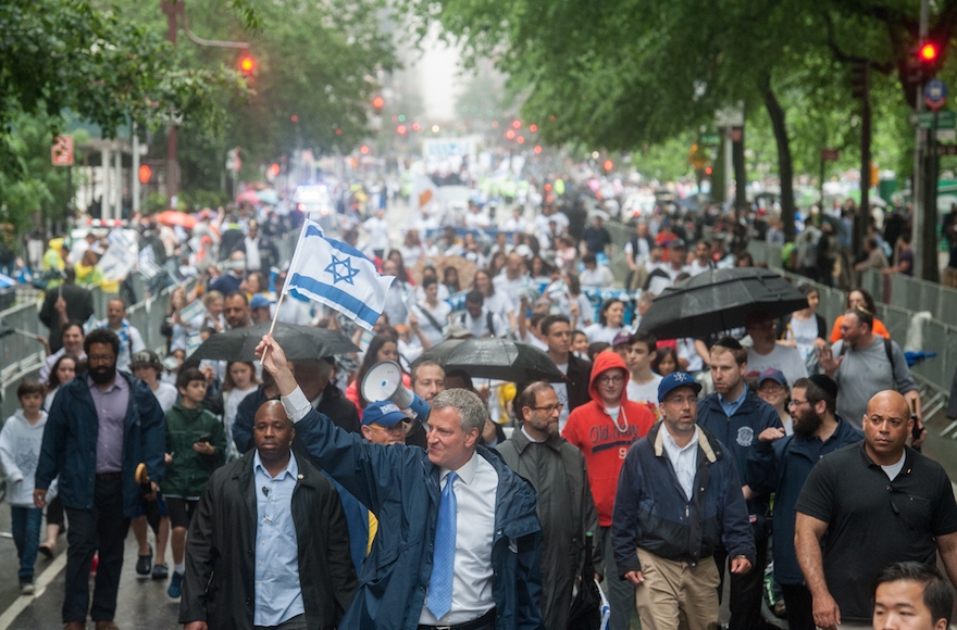 Tens of thousands celebrate Israel in NY parade Jewish Telegraphic Agency