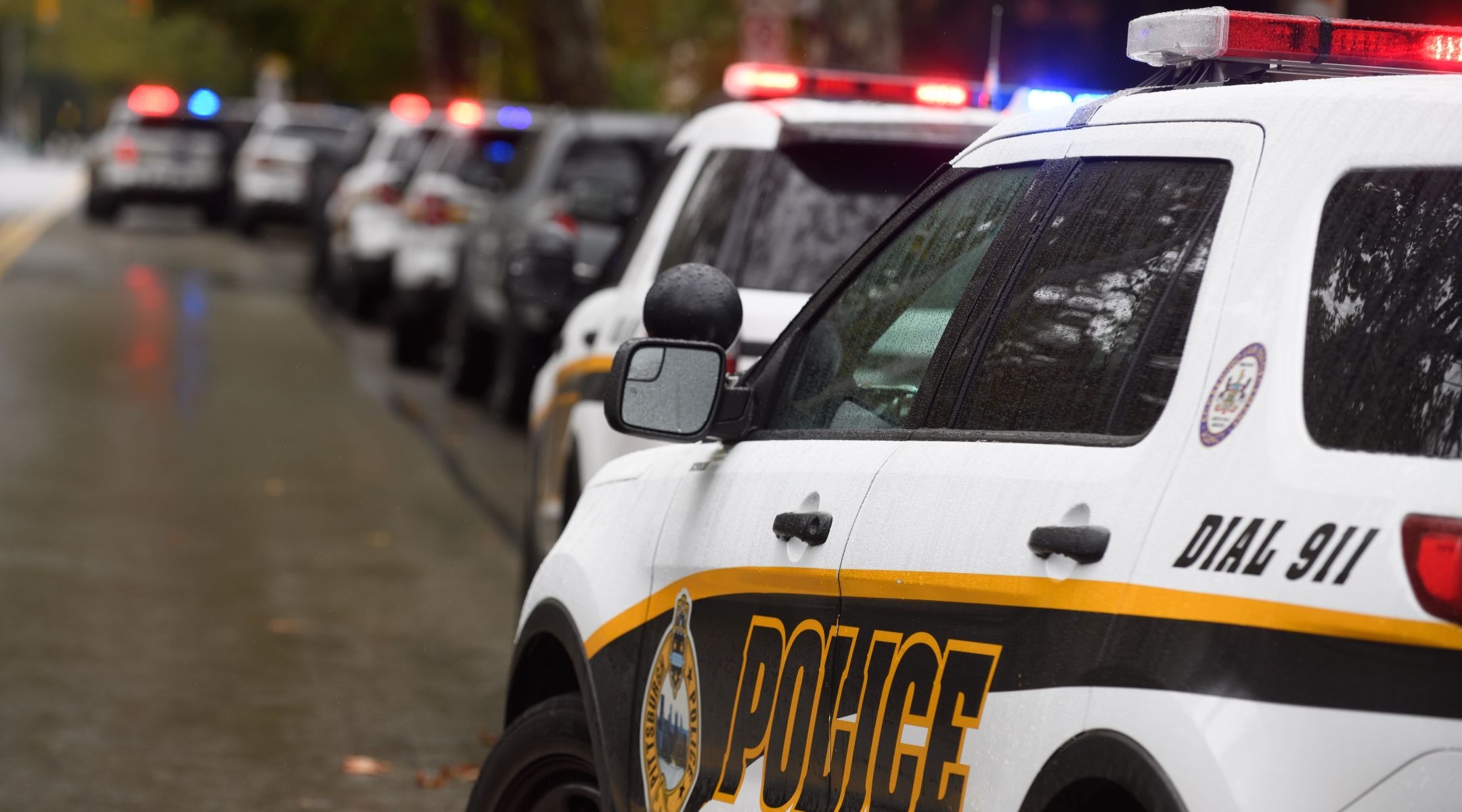 Police respond to the site of a mass shooting at the Tree of Life synagogue in Pittsburgh, Oct. 27, 2018. (Jeff Swensen/Getty Images)