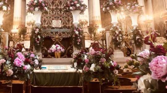 Flowers decorating the Great Synagogue of Rome, Italy in June 2019. (Courtesy of the Conference of European Rabbis)