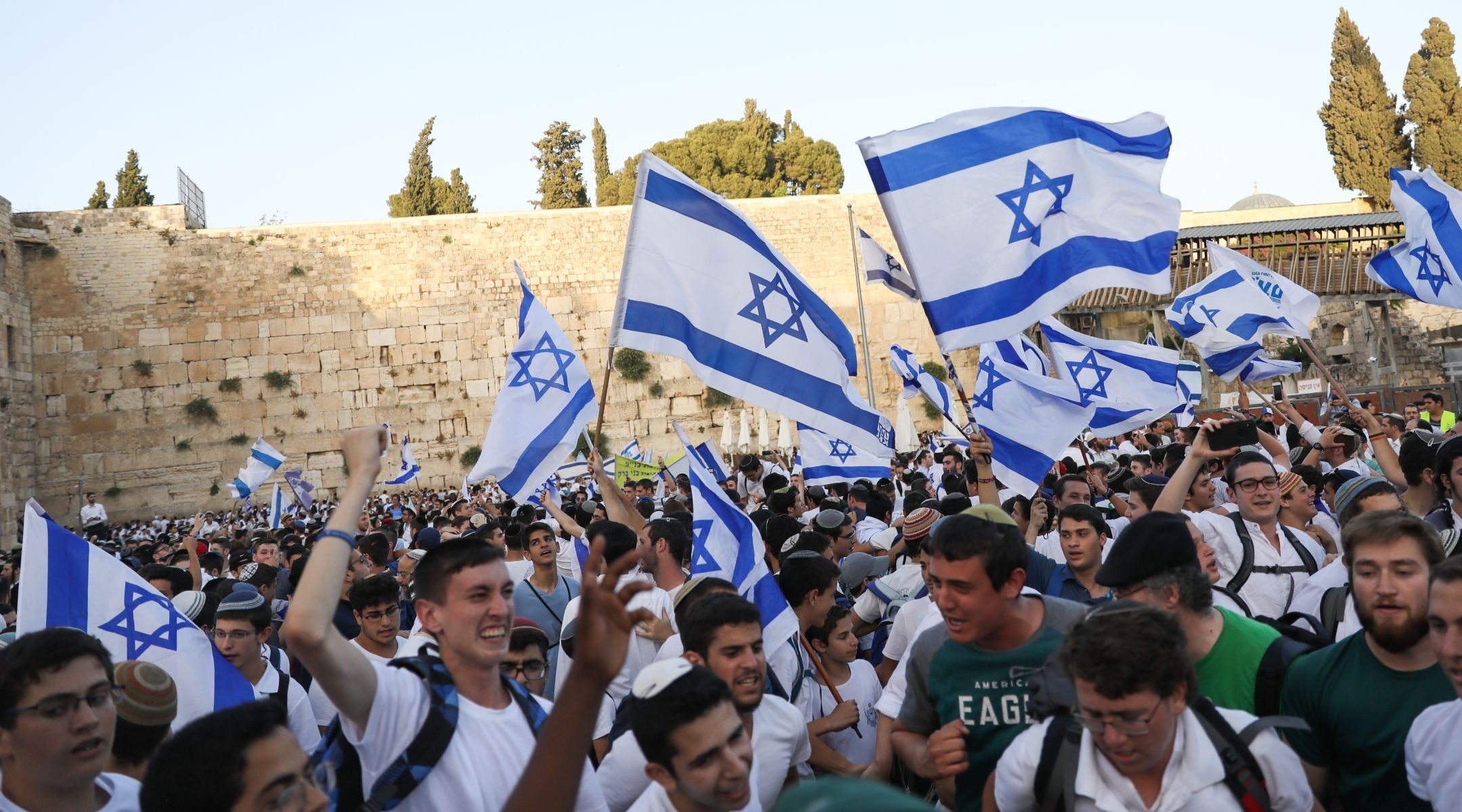 Tens of thousands of Israeli youth join Flag March through Jerusalem - Jewish Telegraphic Agency