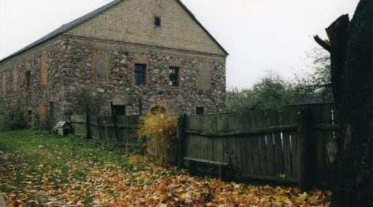 The former synagogue of Porazava, Belarus. (Foundation for Jewish Heritage)